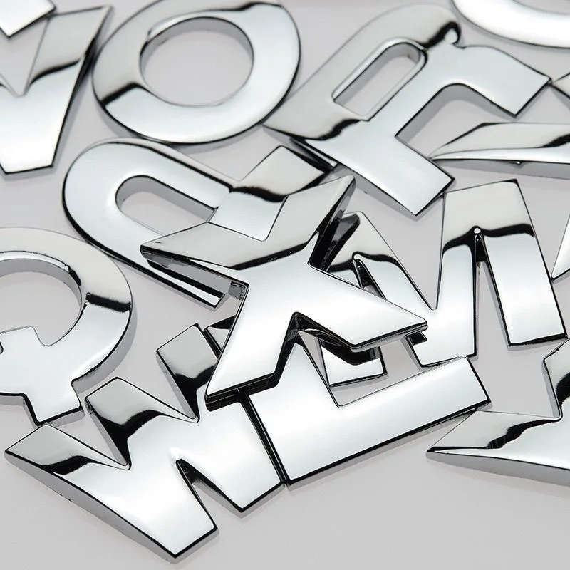 ملصقات سيارة ثلاثية الأبعاد ملصقات سيارة مزخرفة معدنية مخصصة يمكنك صنعها بنفسك تعديلات الحروف والأرقام لألواح الذيل الخلفية لجسم السيارة