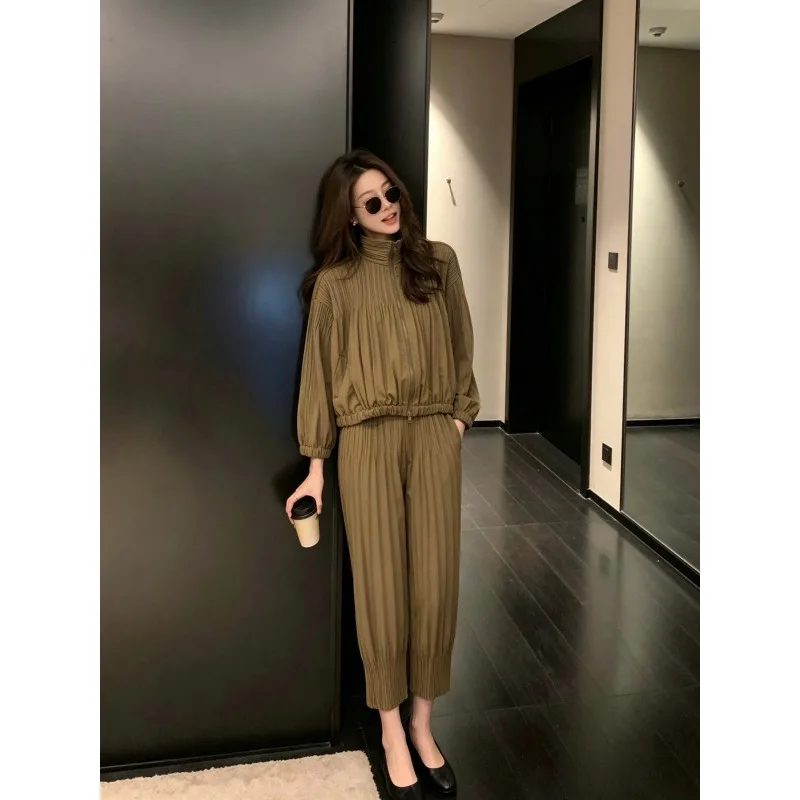Women's Short Jacket New Cardigan 2026 Autumn Winter Casual High-end Loose Fashion Versatile Jacket Commuter Short Jacket Pleat