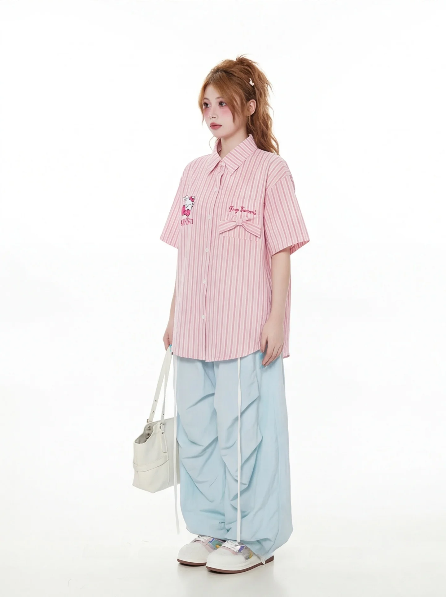 

Нежная женская рубашка в японском стиле с полосками, коротким рукавом и вышивкой, свободного кроя, с узлом, розовая, из смесового хлопка