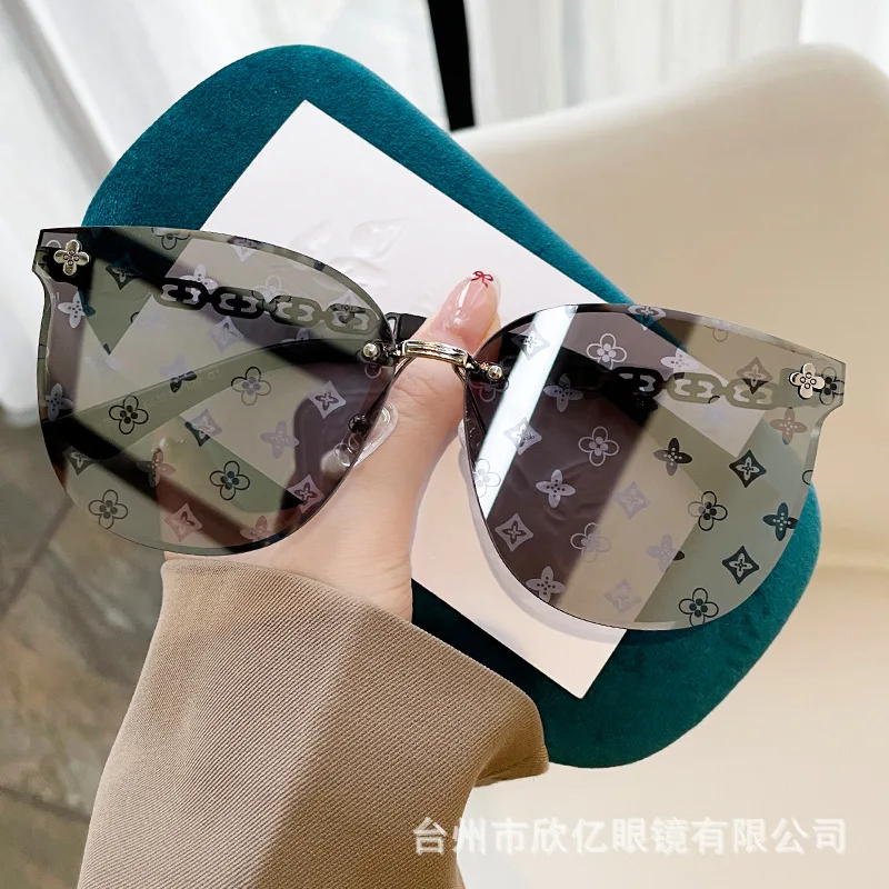 

Luxury Brand Designer Cat Eye Rimless Sunglasses Women 2024 Fashion Travel Sun Glasses Ladies Eyewear Shade UV400 Gafas De Sol