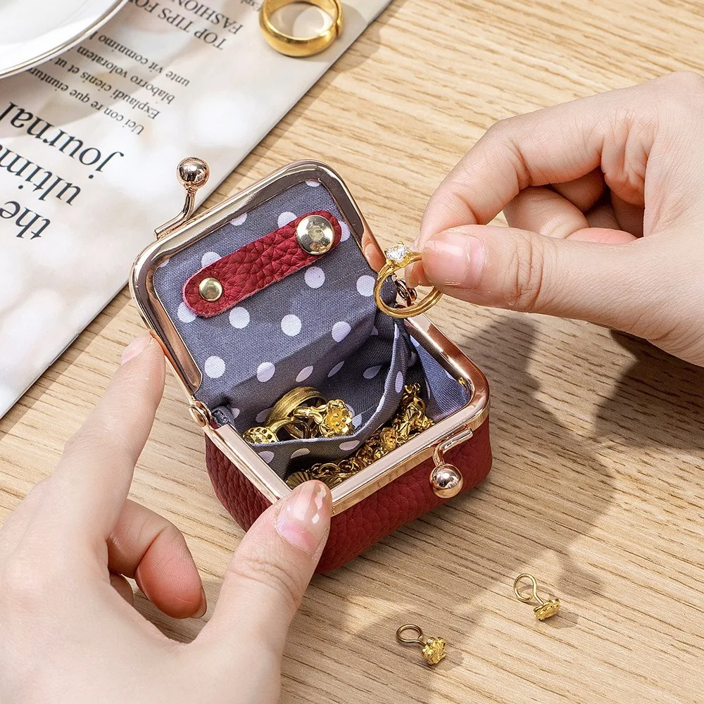 

Elegant PU Leather Kiss Lock Change Pouch Soft Luxury Mini Storage Bag Exquisite Small Square Small Item Bag Keys Lipsticks