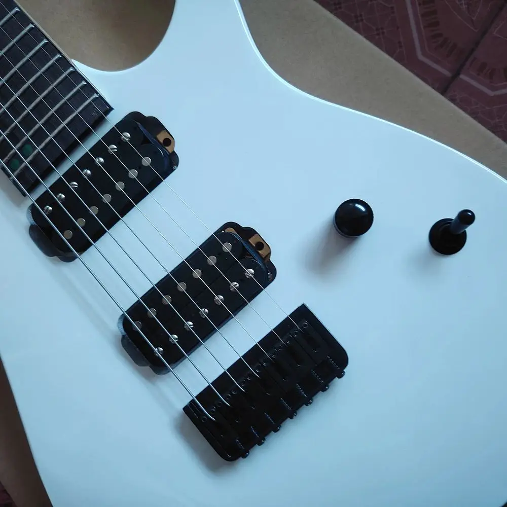 In stock 7 string Ib ana white  guitar, five spell neck, need more pictures contact seller, in stock,