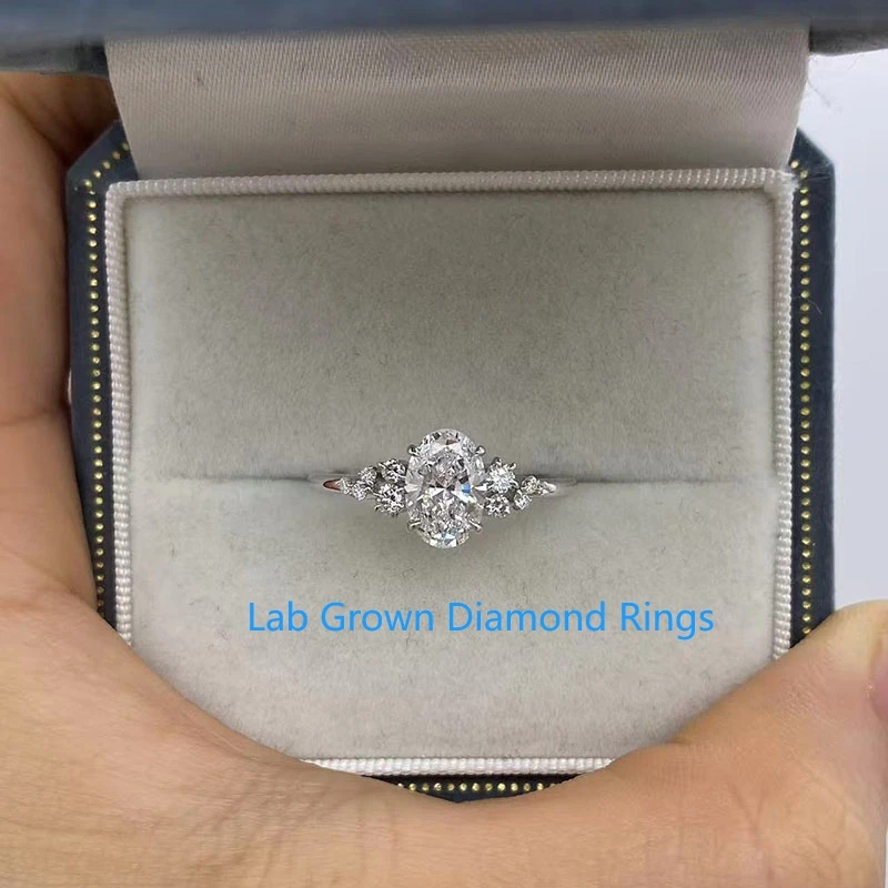 

IGI Certificate CVD HPHT 1CT Main Stone Oval Lab Grown Diamond DEF VS-VVS Prong Set Proposal Ring For Lady Platinum 950