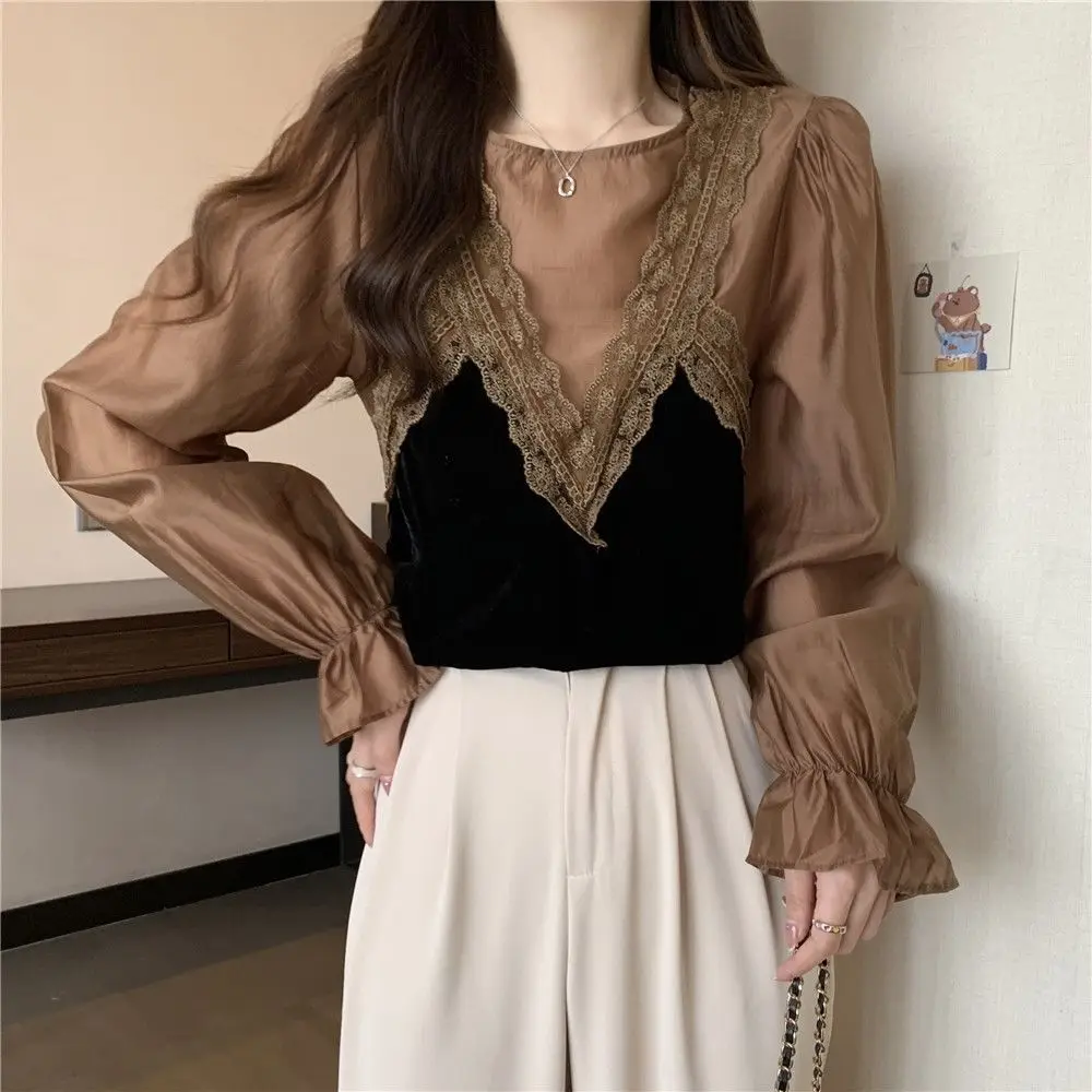 Abbigliamento da donna che copre la pancia Top a maniche lunghe in due pezzi finto Sorella paffuta da donna Versione coreana Patchwork in pizzo dimagrante