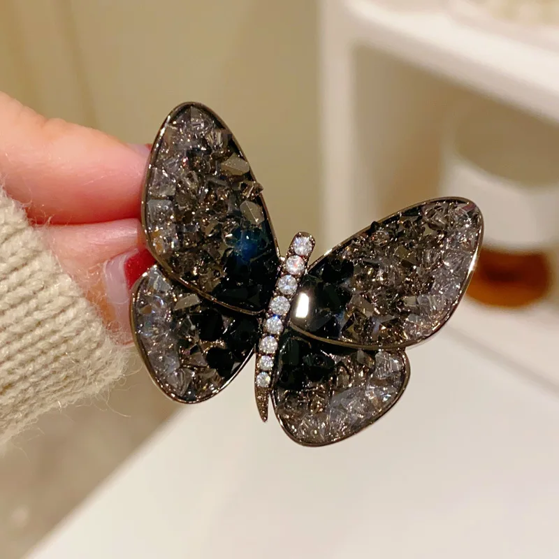 Rhinestone Butterfly Brooches for Women Black Color Luxury Design High Grade Lapel Pins Female Coat Corsage Wedding Gift