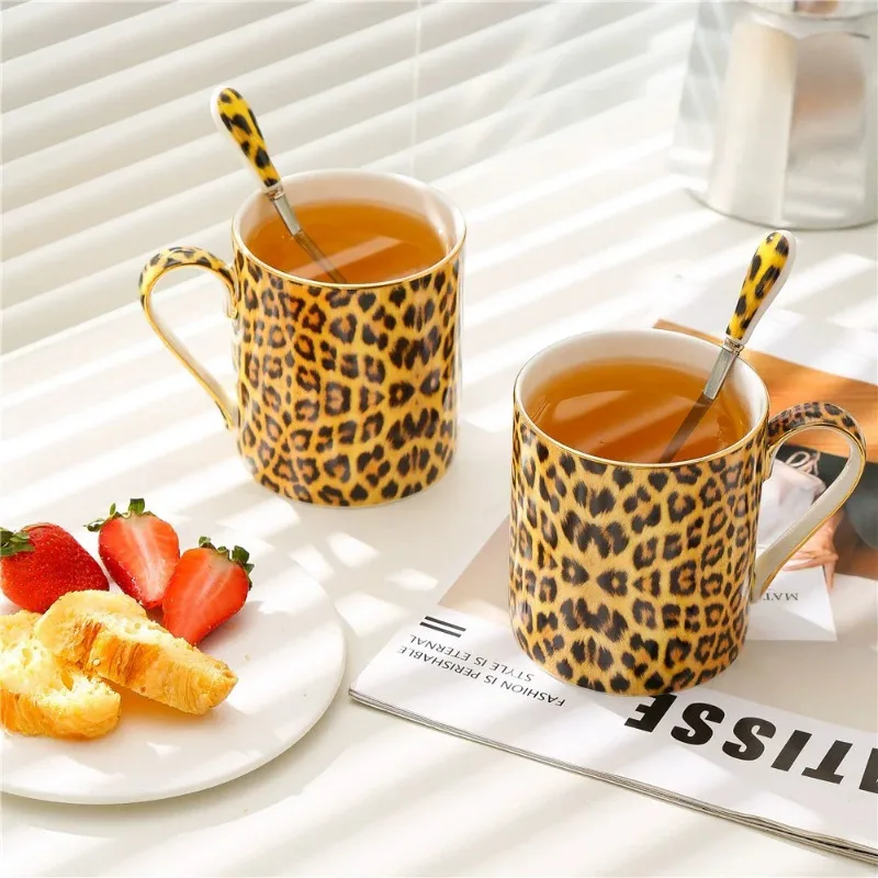

2PCS Coffee Mug Set Bone China Ceramic Tea set Klimt Kiss Luxury Gifts Porcelain Drinkware Tea cups with Spoon Gift box