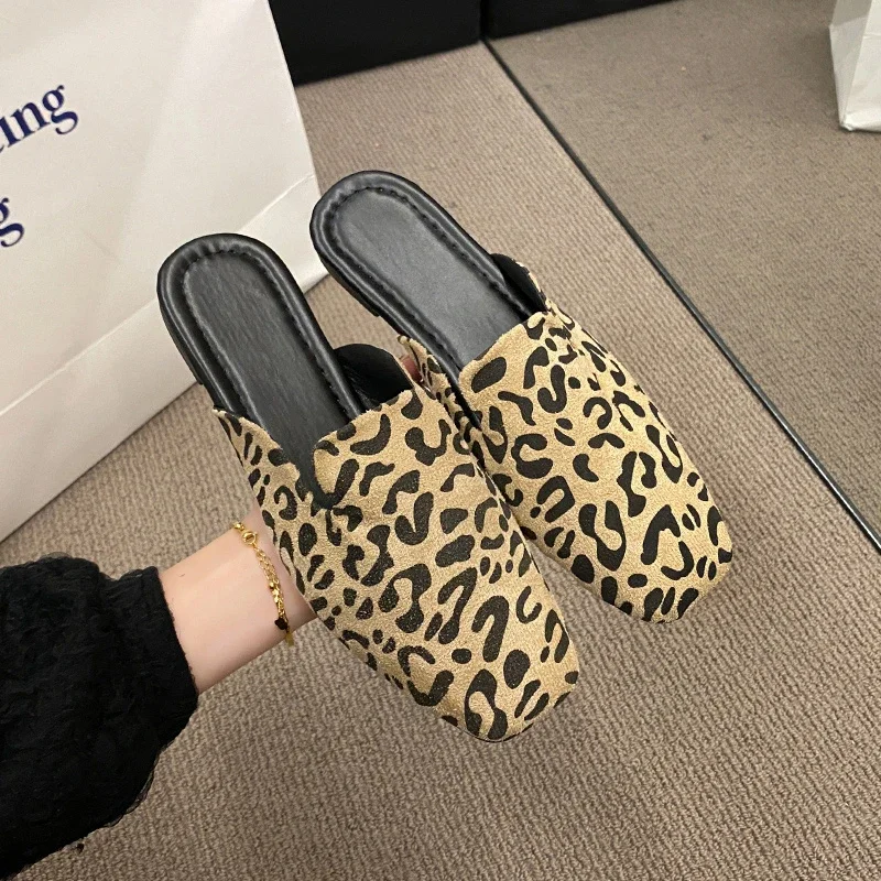 

Leopard Women Mules Shoes Slippers Flats Suede Summer Square Toe Designer Outdoor Slingback Sandals Zapatos Mujer Slides