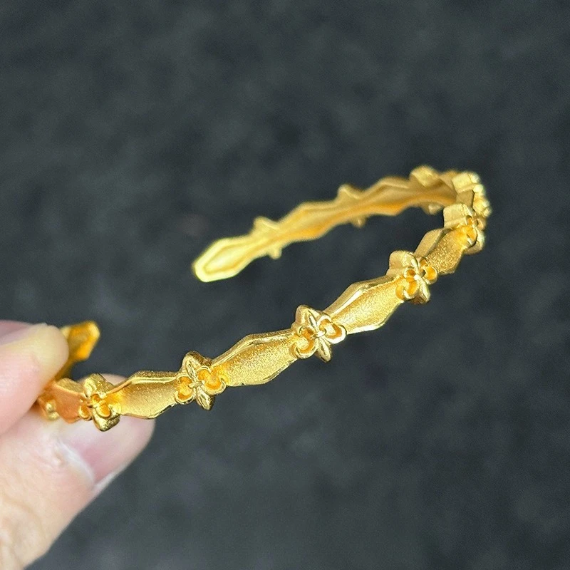 

Brilliant Gold 18 Kt Color Lace Iris Open Bangle for Women Girl Shiny Bracelets Bangle Jewelry Gifts Not Fade