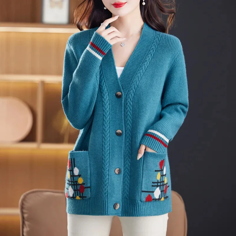 

2025 Spring Autumn Women Knitted Sweater Cardigan Coats New Fashion Embroidered Short Knit Sweater Jacket Female Tops Outerwear