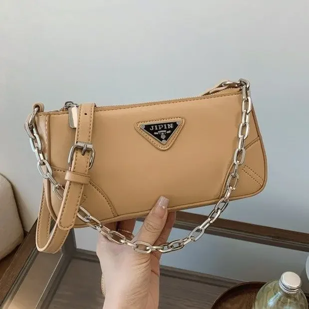

2025 New Style, Fashionable, Individual, Versatile and Simple Design Creates A Ladies' Summer Single-shoulder Bag