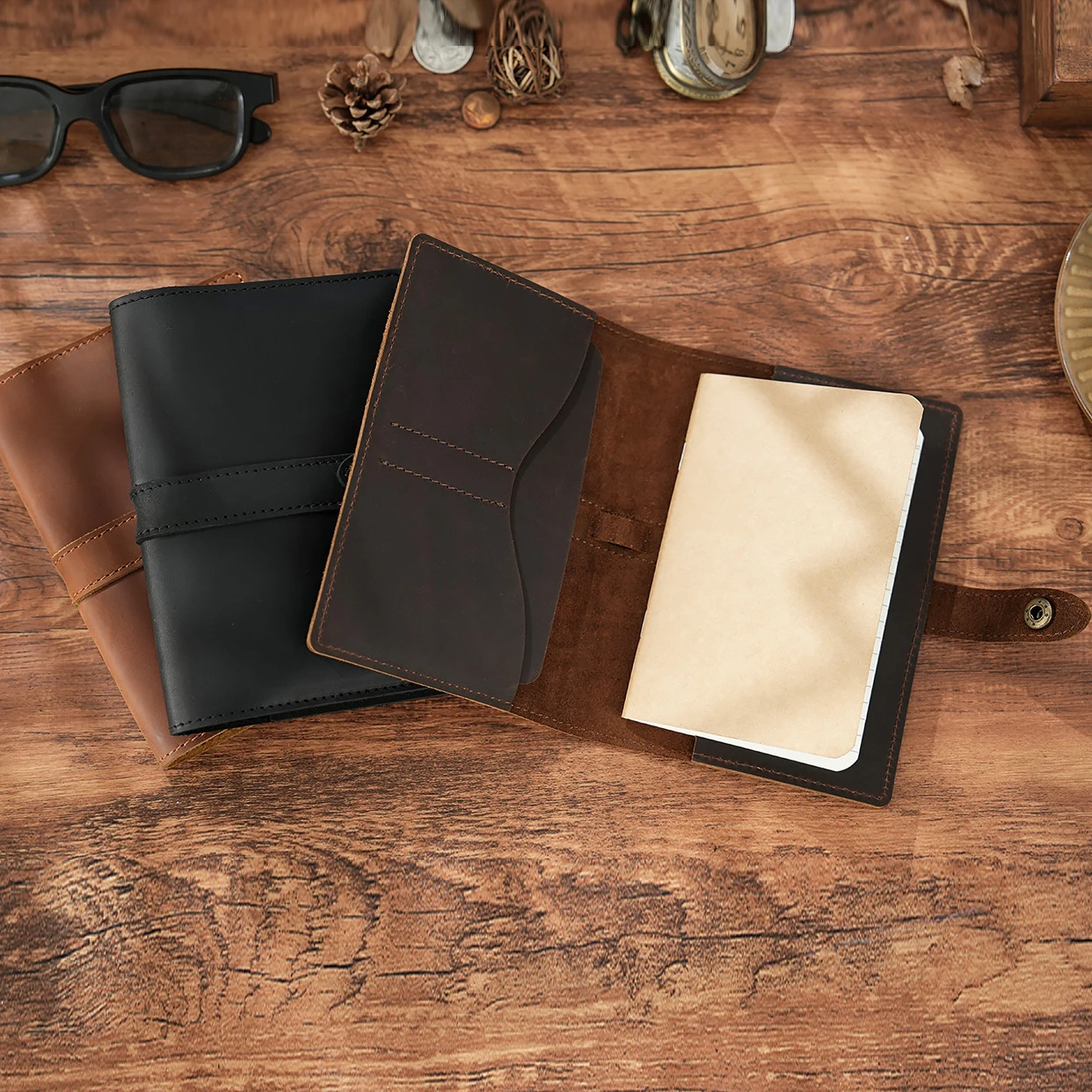 Vintage Genuine Full-Grain Leather Travel Journal - 16x11.5x2cm Notebook, Passport Cover, Writing Diary for Outdoor Adventures, — zdjęcie produktu 4