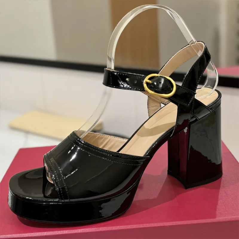 

Женские сандалии на платформе высшего качества из замши и лакированной кожи на высоком каблуке, простая и модная новая обувь 2026, 250910532