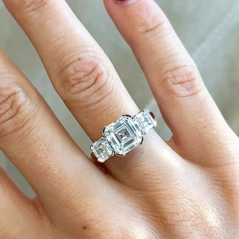 Premium 3CT Asscher-Schliff DEF VS-VVS Laborgezüchteter Diamant IGI-Zertifiziert Massives Platin 950 Drei-Stein-Damen-Verlobungs- und Ehering – Detail 7