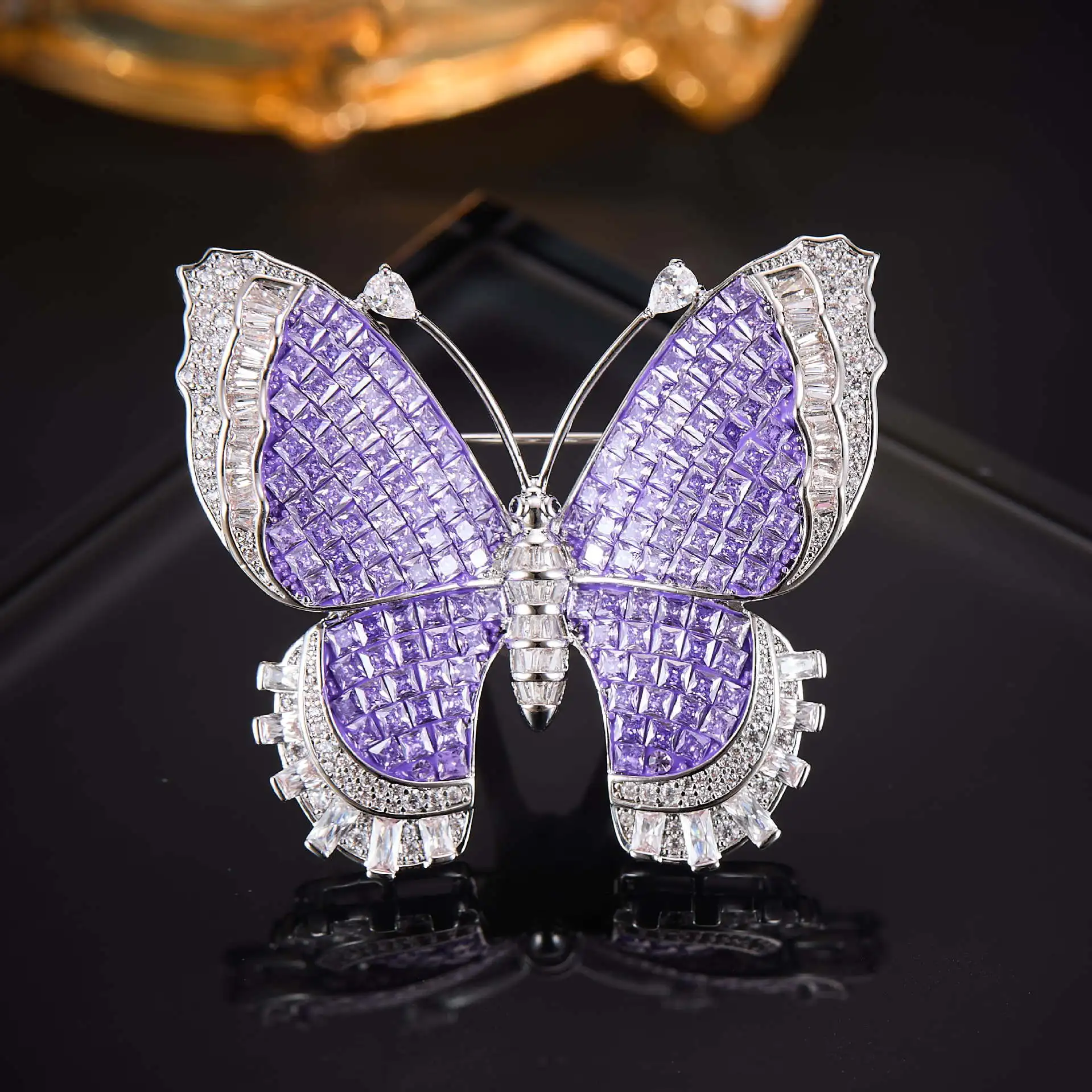 Butterfly Statement Brooch Ladies Blue Cubic Zirconia Rhinestone Lapel Pin Fashion Jewelry For Wedding Party Formal Coat Corsage