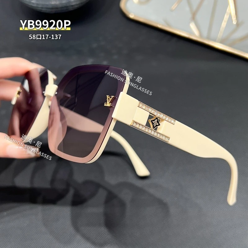 

​​2025 Cat Eye Polarized Sunglasses Women, UV400 Luxury Lightweight Anti-Glare Driving Y2K TikTok Viral​​