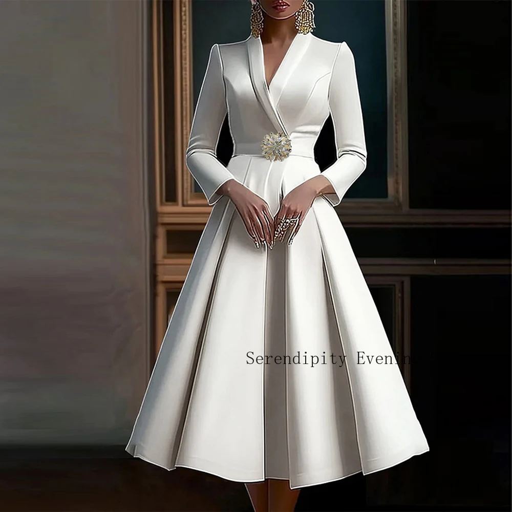 Maßgeschneiderte A-Linien-Kleider für die Brautmutter für Hochzeiten 2026 – Kristallbesetztes, drapiertes Abendkleid, Midi, formelle Ball- und Partykleider – Detail 2