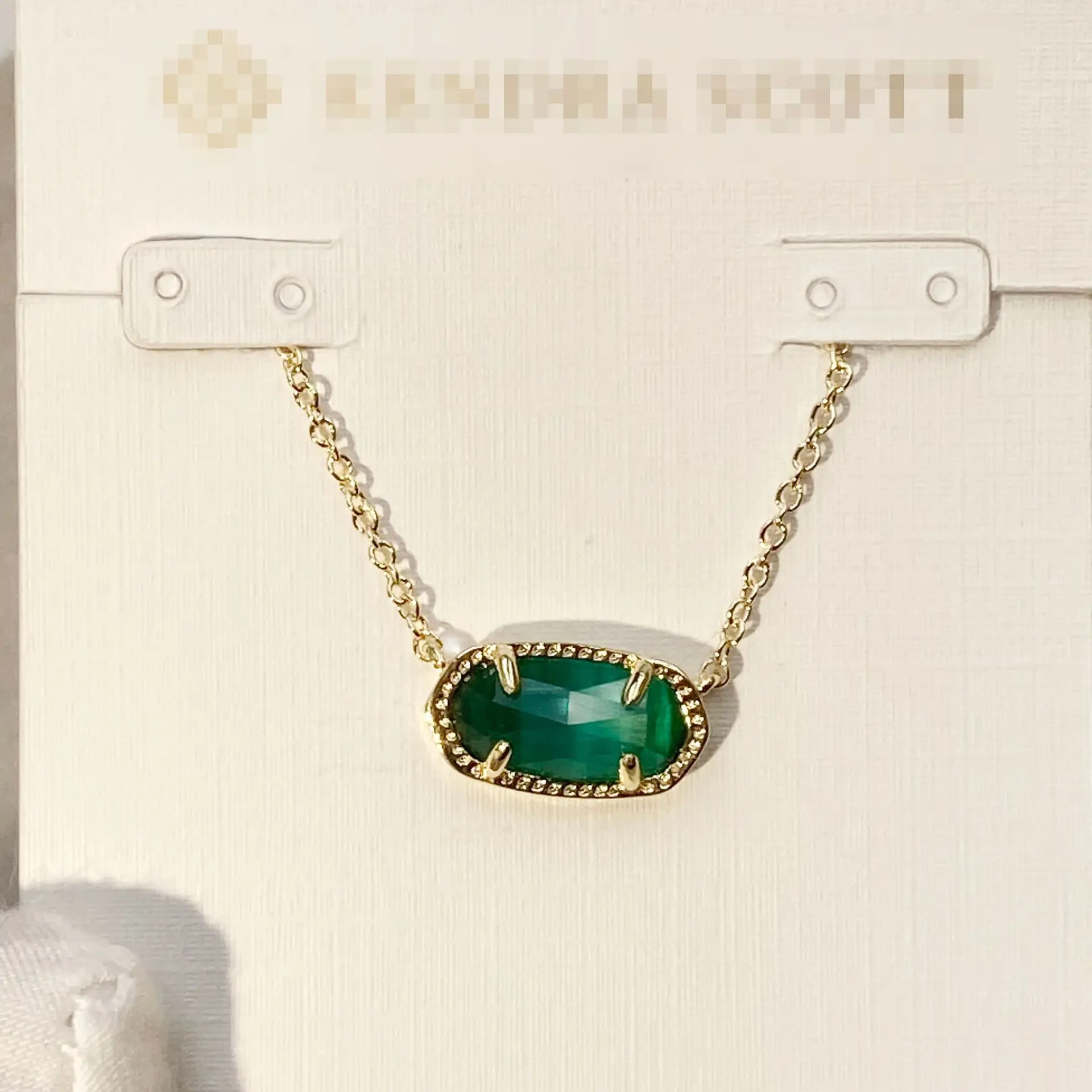 

VKVVA Geometric Emerald Cat’s Eye Gemstone Pendant Necklace for Women Girls wedding party, Fashion Jewelry, Unique Gifts