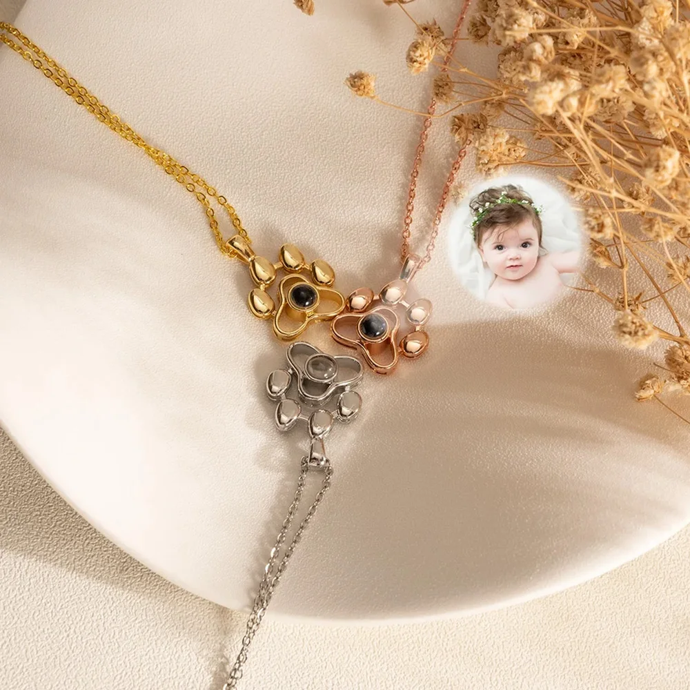 Sifisrri Personalisierte Hundepfoten-Projektions-Halskette für Frauen, Familie, individueller Welpe, Foto, Erinnerung, Haustierliebhaber, Bild, Schmuck, Geschenk