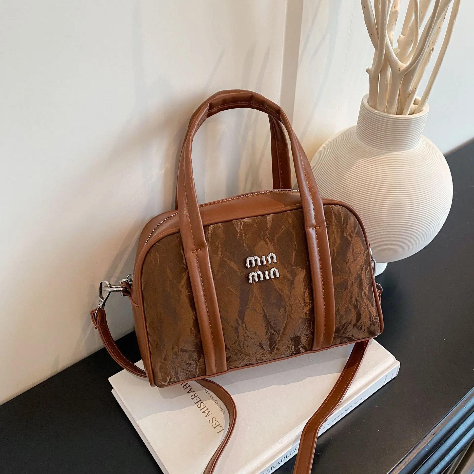 

2025 New Elegant Shoulder Bag for Women Luxury Crossbody Purse with Top Handle, Minimalist Day to Night Bag for Daily Use