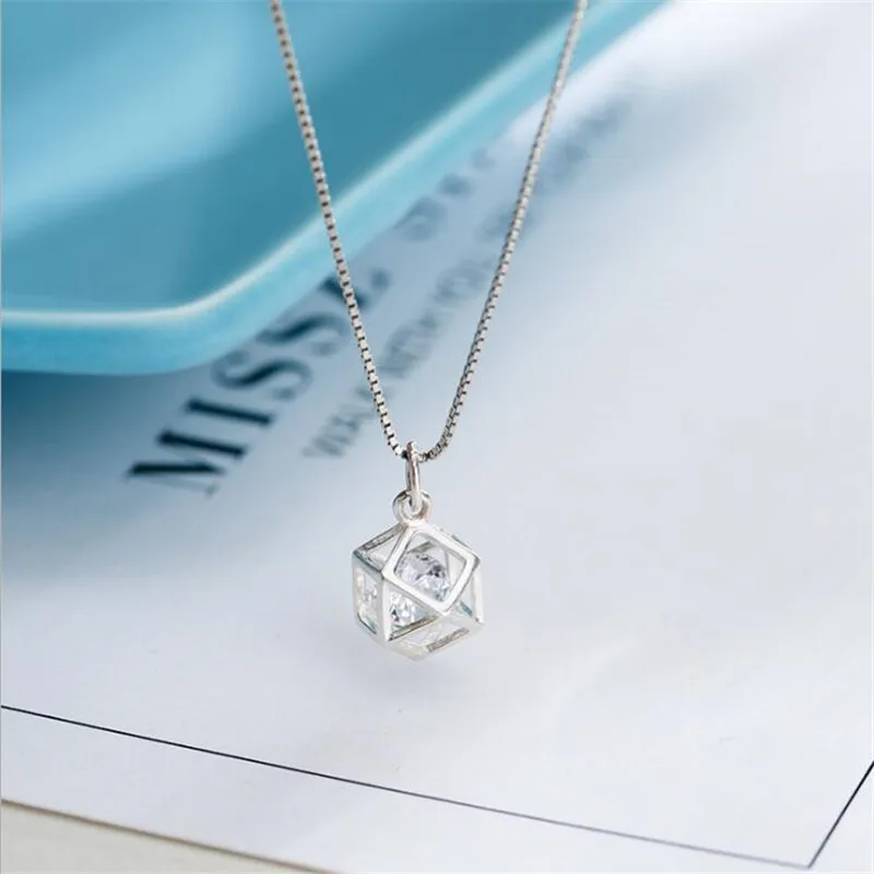 

New Fashion Geometric Beauty Flash 925 Sterling Silver Jewelry Simple Crystal Female Clavicle Chain Pendant Necklaces XL210