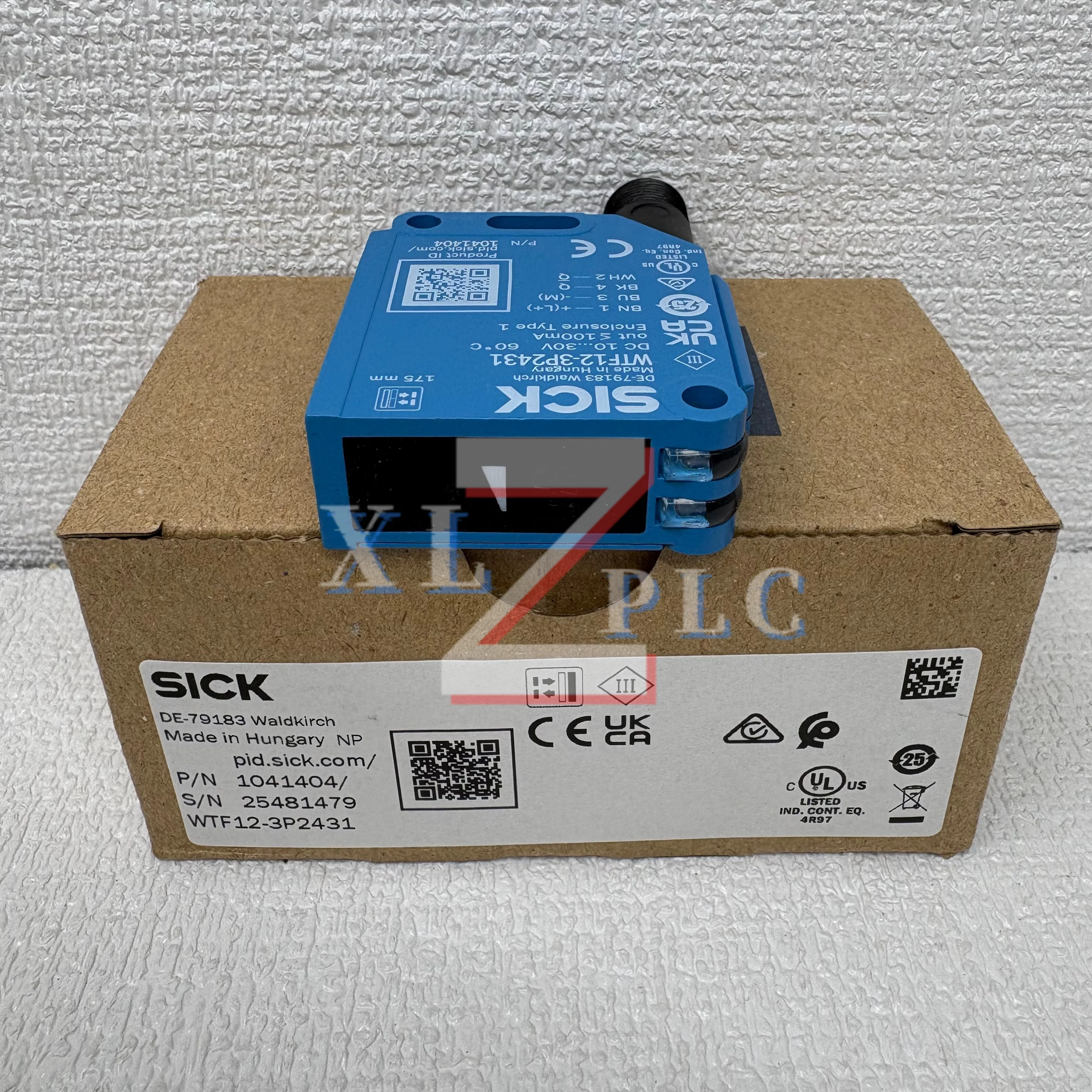 WT34-R220 Saklar Sensor Fotolistrik WTF12-3P2431 Asli Baru