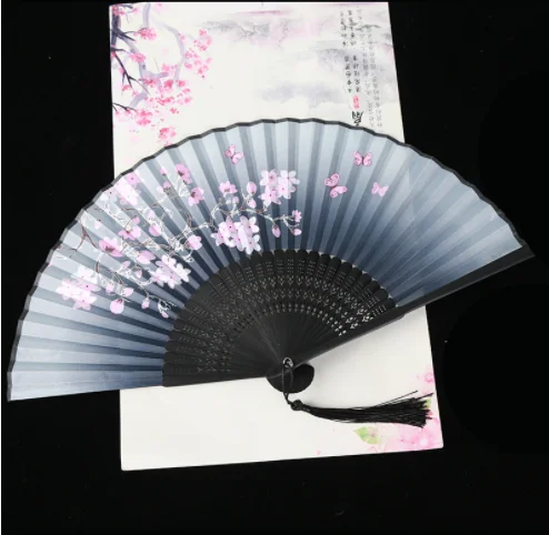Faltfächer im Retro-Stil, weiblich, japanisches Muster, Retro-Stoff, Kunsthandwerk, Geschenk, Heimdekoration, Ornament, tanzender Handfächer