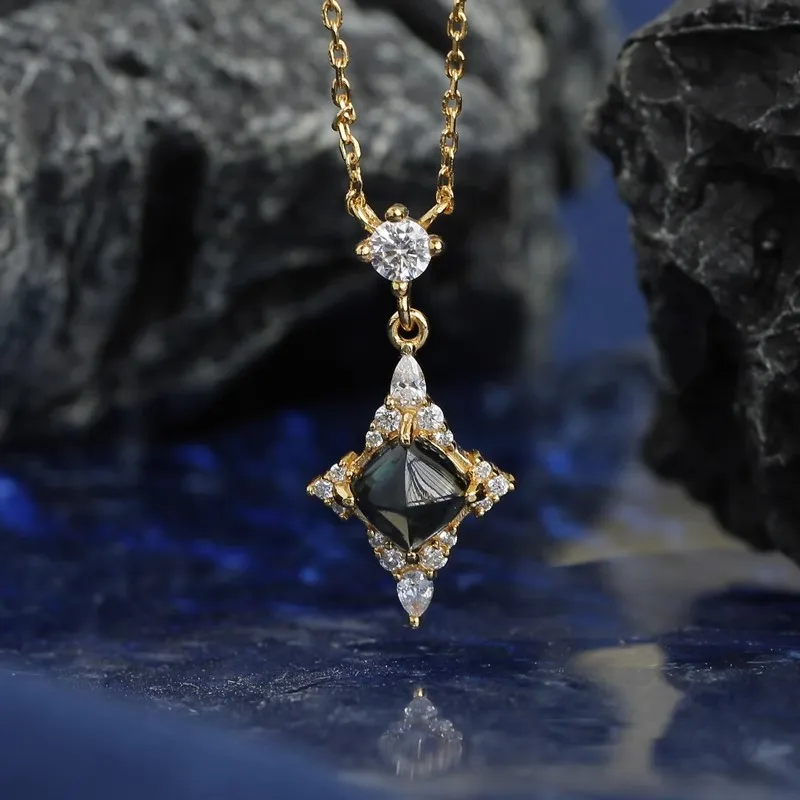 Retro light luxury romantic micro inlaid diamond star pendant necklace exquisite design dark collar chain banquet jewelry gift