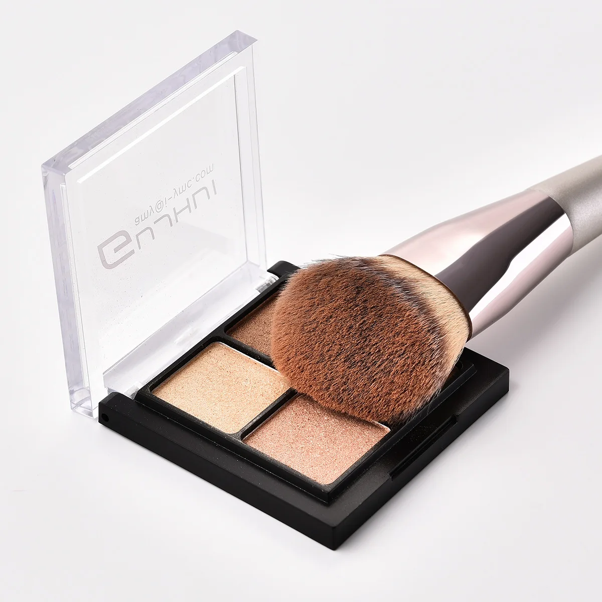 Individuelles Logo Kontur Gesicht Synthetische Make-Up Pinsel Weiche Borsten Präzise Einstellung Pulver Erröten Bronzer Kabuki Kosmetik Pinsel