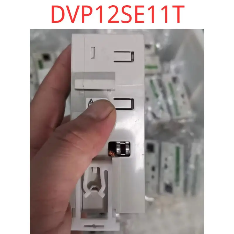 Second-hand test OK DVP12SE11T Delta DVP12SE11T Delta DVP-12SE PLC