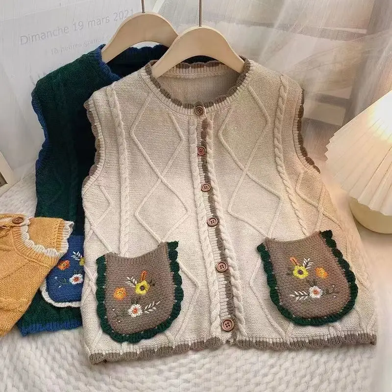 Forest Sweet Pocket Embroidered Milk Yellow Knitted Sweater for Girls Retro Vest Knitted Vest