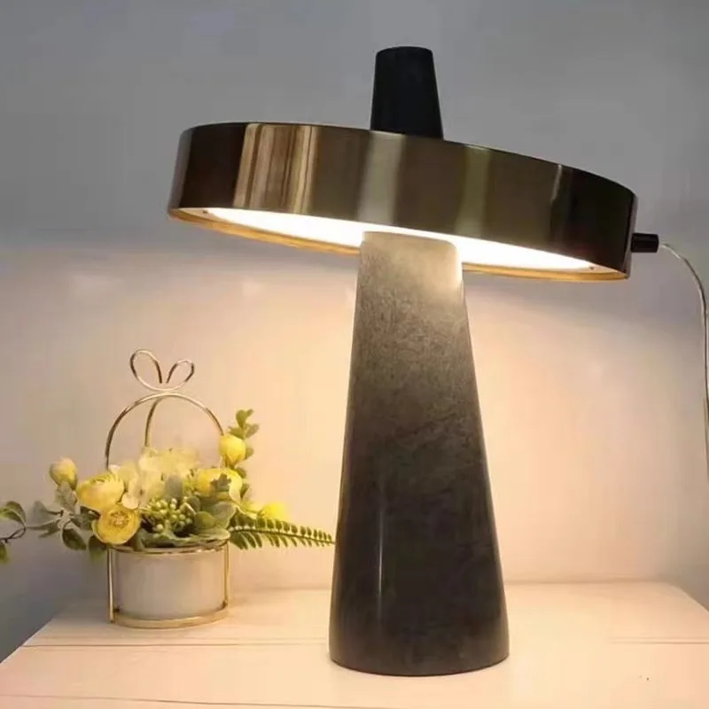 

Desk lamp, American classical modern, simple model room, table lamp, living room, bedroom, study, decoration table lamp