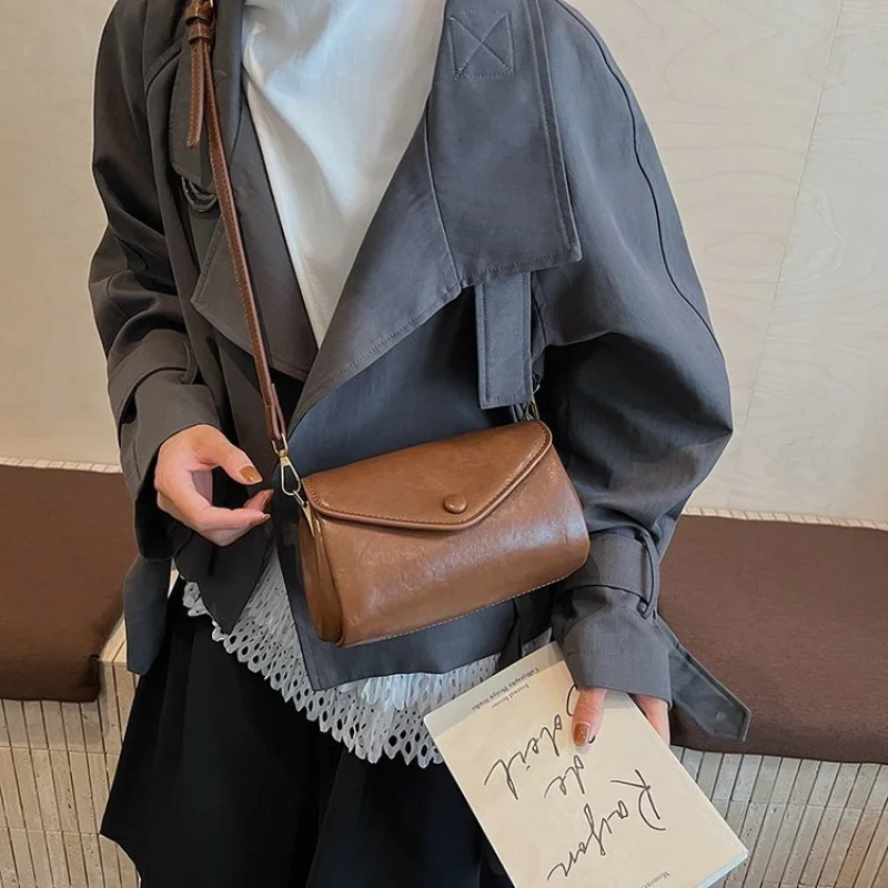 

Fashionable Luxury Brand Leather Women's Handbag Elegant Classic Trendy Design Commuter Daily Vintage Bag​