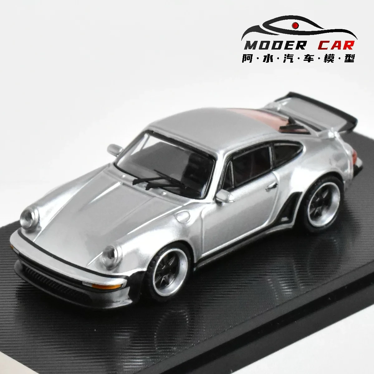 

RM 1:64 Singer Turbo Study 930 Diecast Model Car