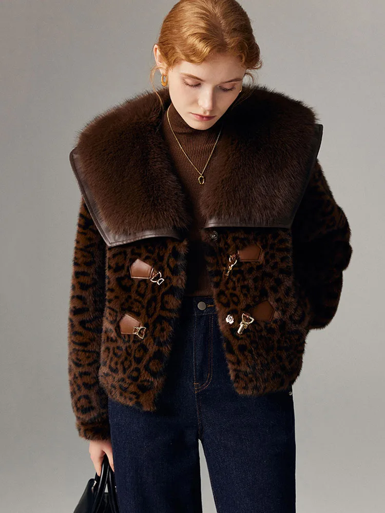 2025 Moda Pelliccia di visone sintetica Nuovo stile corto Pelliccia Addensare Caldo integrato con stampa leopardata Cappotti di pelliccia femminile