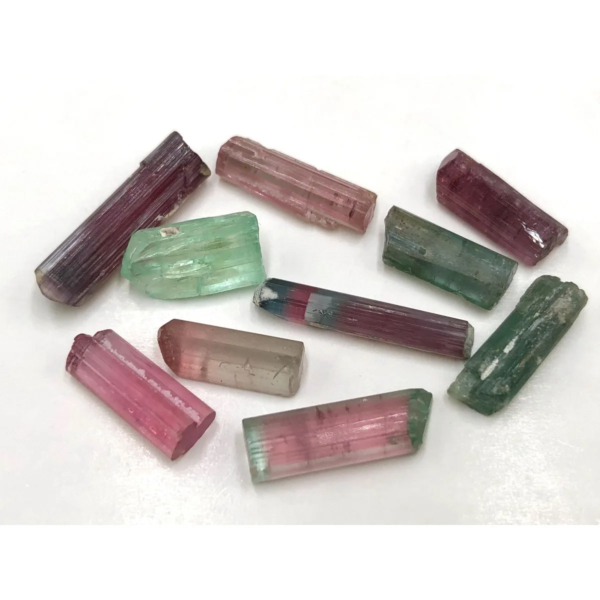 Brazilian Elbaite Crystal Specimens, 10g 5-15mm Natural Mix, Display Box for Craft Projects & Mineral Display