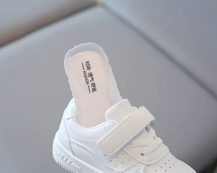 Kinder-Sneaker aus PU-Leder für Frühling und Herbst, leichte, rutschfeste Laufschuhe für Mädchen und Jungen, schlicht, weiche Sohle, bequem – Detail 21