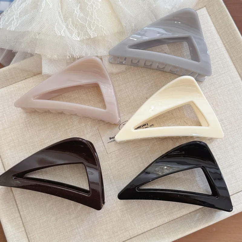 

Geometric Large Hair Claw Clips Crab Women Girls Plastic Simple Triangle Hair Clamps Barrettes Ponytail Holder Hair Accessories