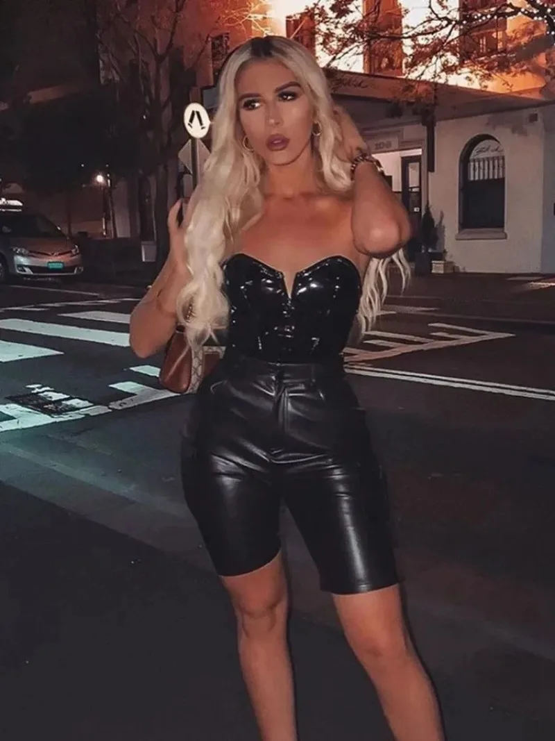 النمط الأوروبي والأمريكي 2025 الخريف والشتاء ملابس نسائية جديدة الإبداعية عارية الذراعين مثير سليم صالح بولي بذلة بذلة للنساء