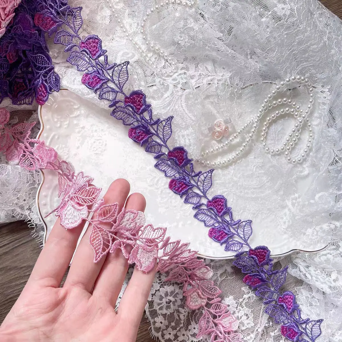 15 jardów 3 cm szerokości błyszczący fioletowy różowy pusty kwiat Venise Diy koronka wenecka dodatki odzieżowe różnych odzieży, biustonosz. spódnica