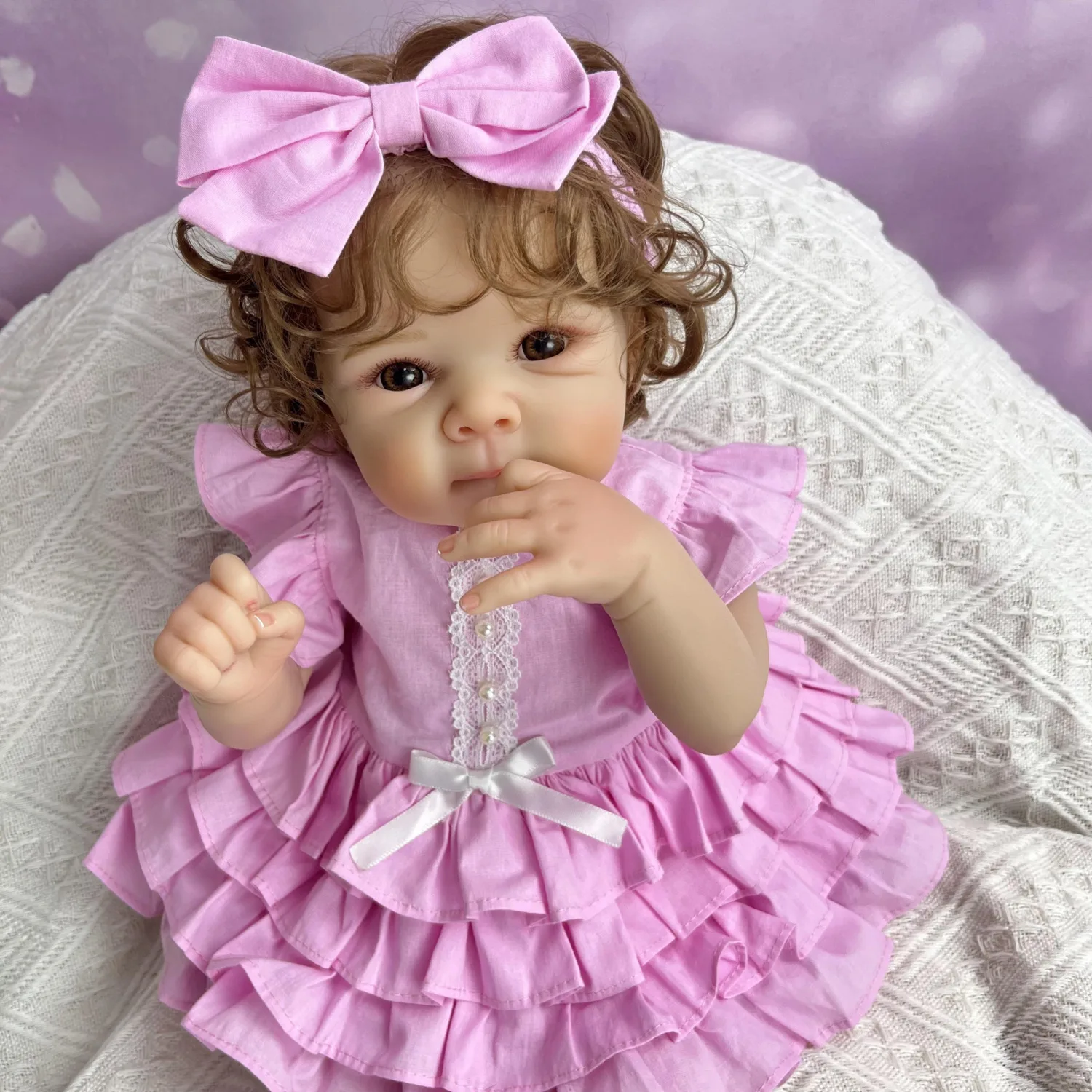 Bambola Reborn Addormentata BZDOLL 48CM, Giocattolo da 19 Pollici con Arti in Vinile e Corpo in Stoffa, Regalo di Compleanno Realistico e Fatto a Mano per Ragazze
