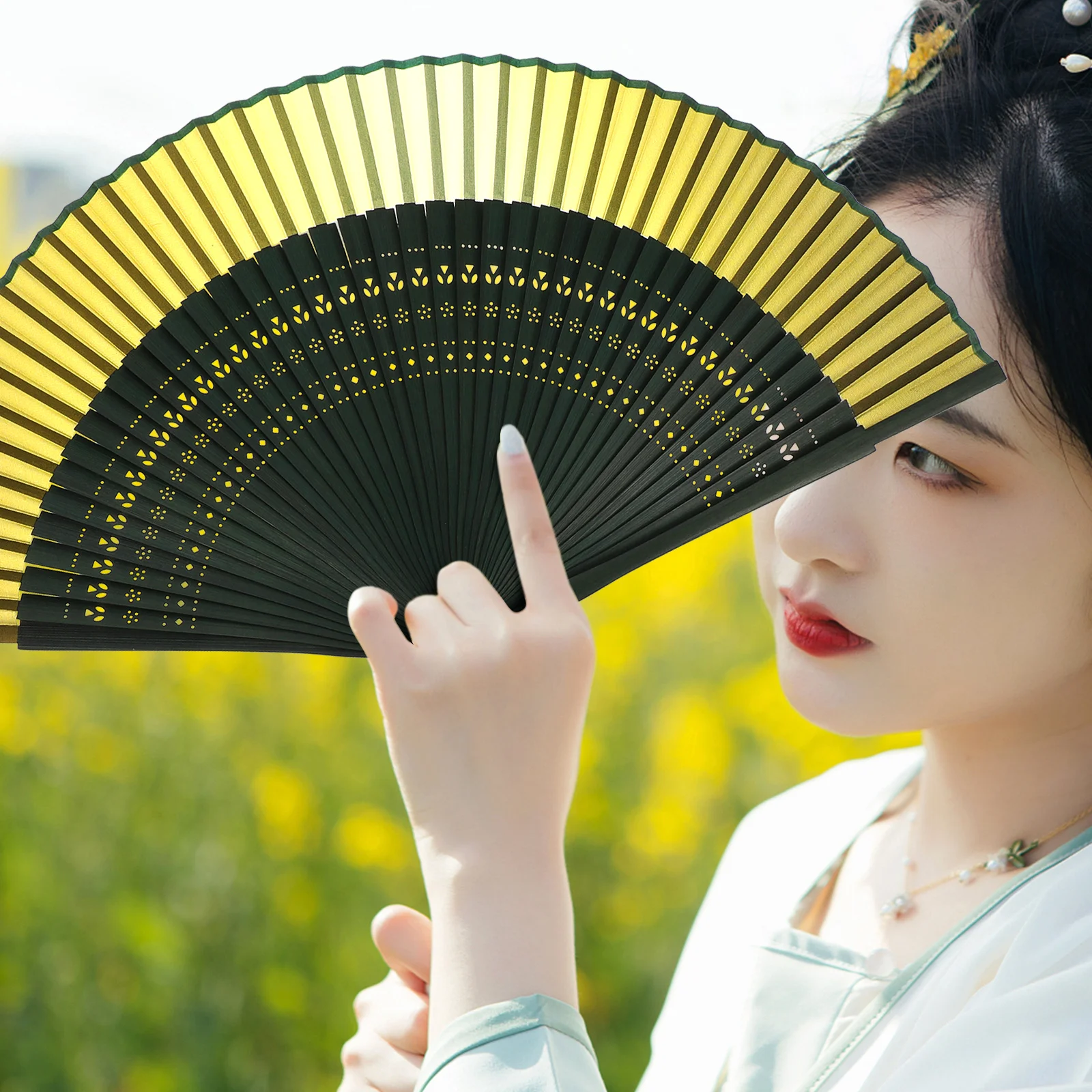 

Tassel Folding Traditional Folding Fans Decorative Bamboo H held Traditional Chinese Fans Retro Dance Prop Photography