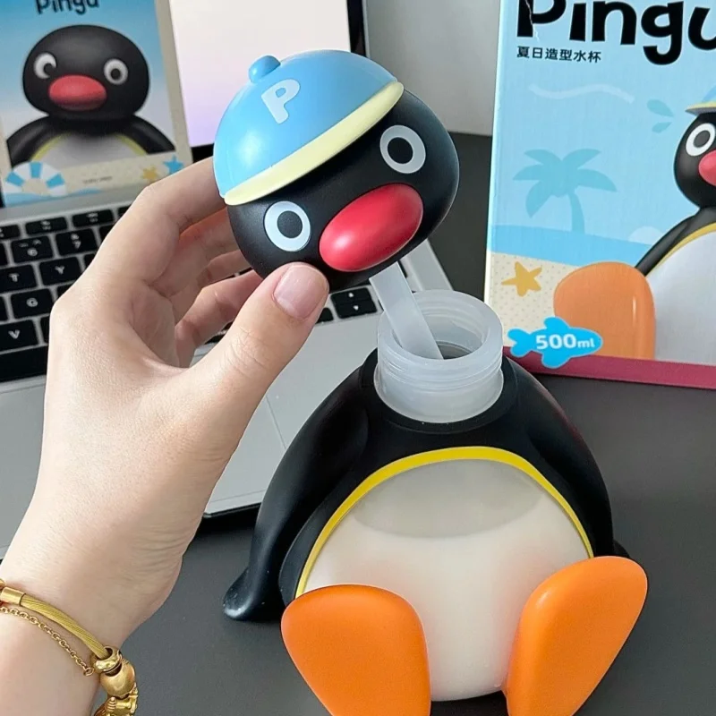 Autentica tazza estiva della serie Pingu - Bicchiere di paglia estetico per ragazze, bottiglia d'acqua portatile carina di grande capacità per studenti e