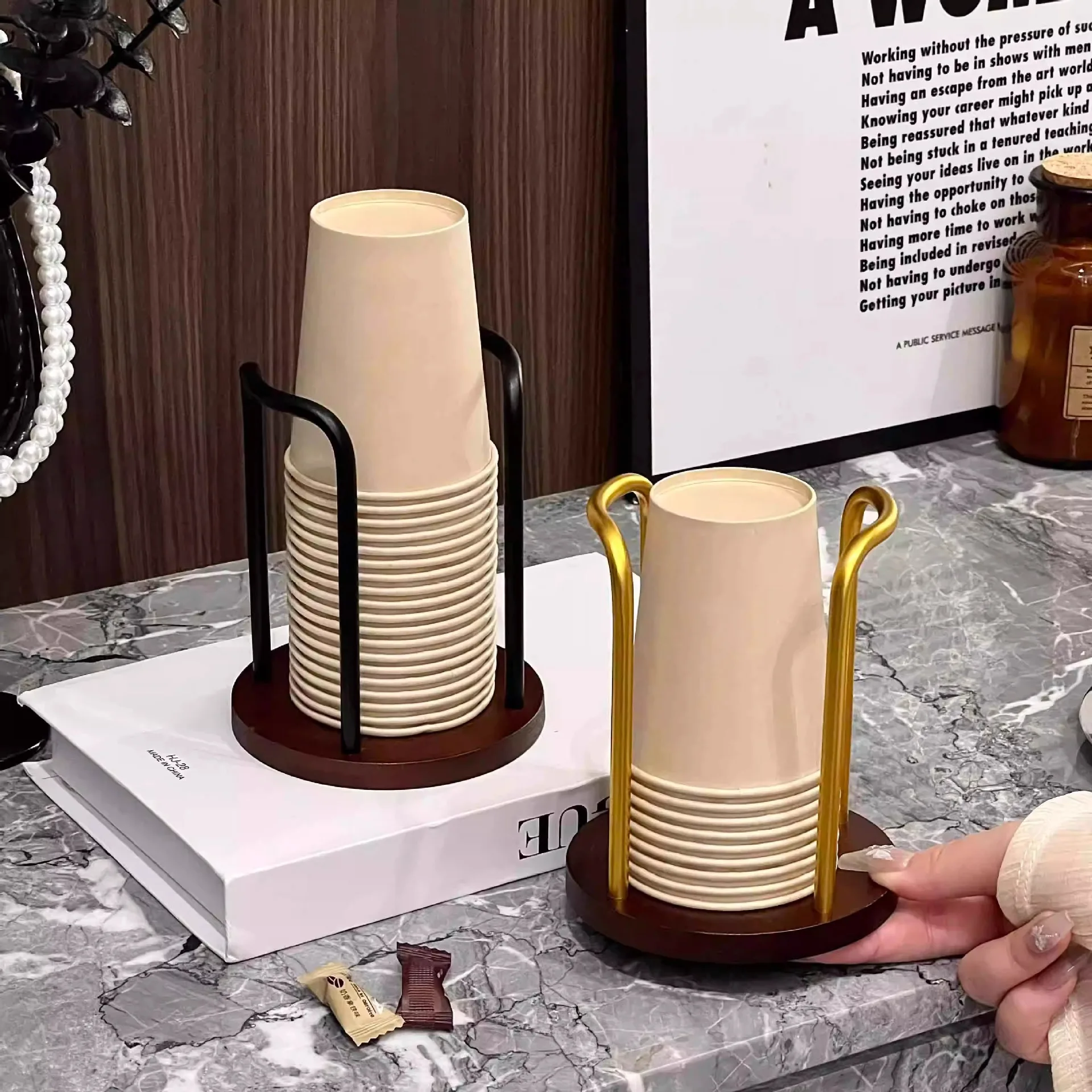 

Luxury Disposable Cup Storage Holder Water Tea Cups Dispenser Rack Shelf with Longer Stick Mug Display Stand Home Organizer