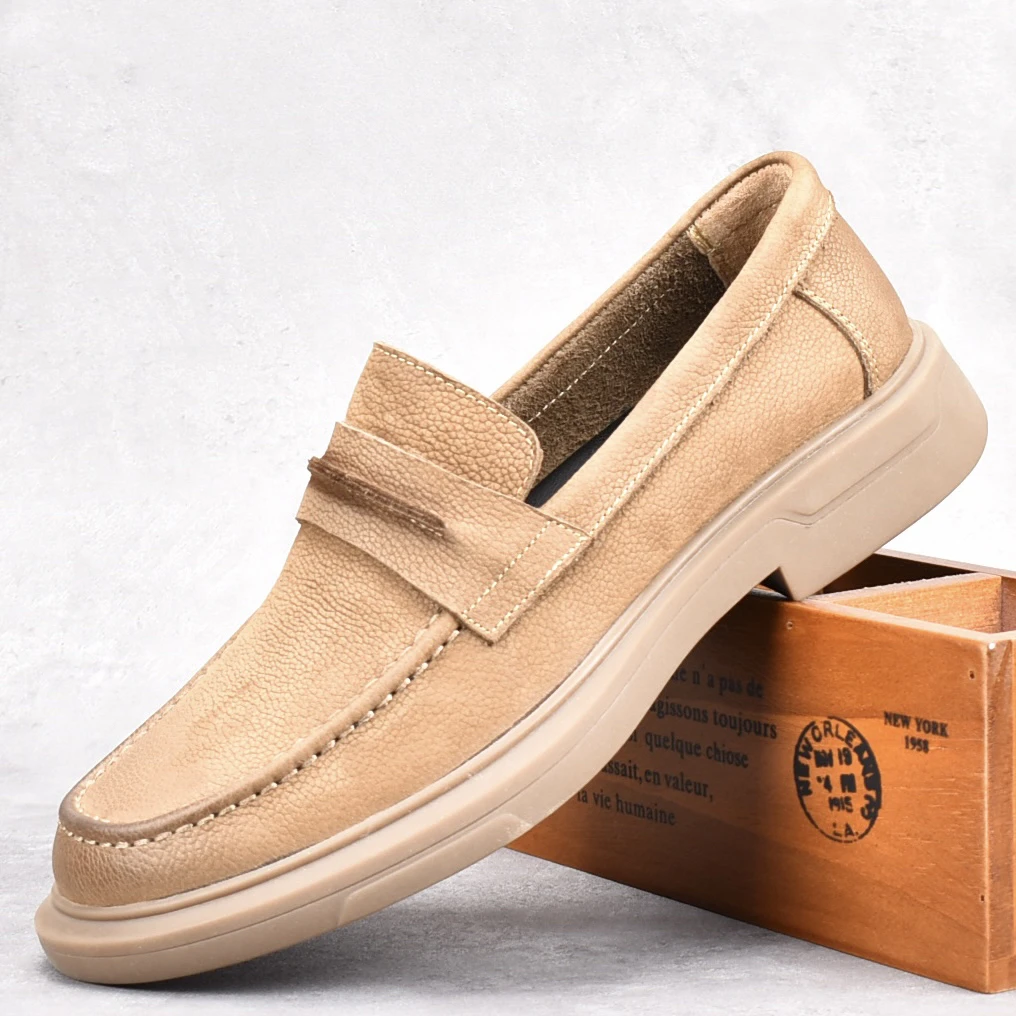 

Men's Slip-On Loafers Breathable Soft Bottom Genuine Leather Shoes Summer New Style British Style Youth Fashion Flat Bottom S...