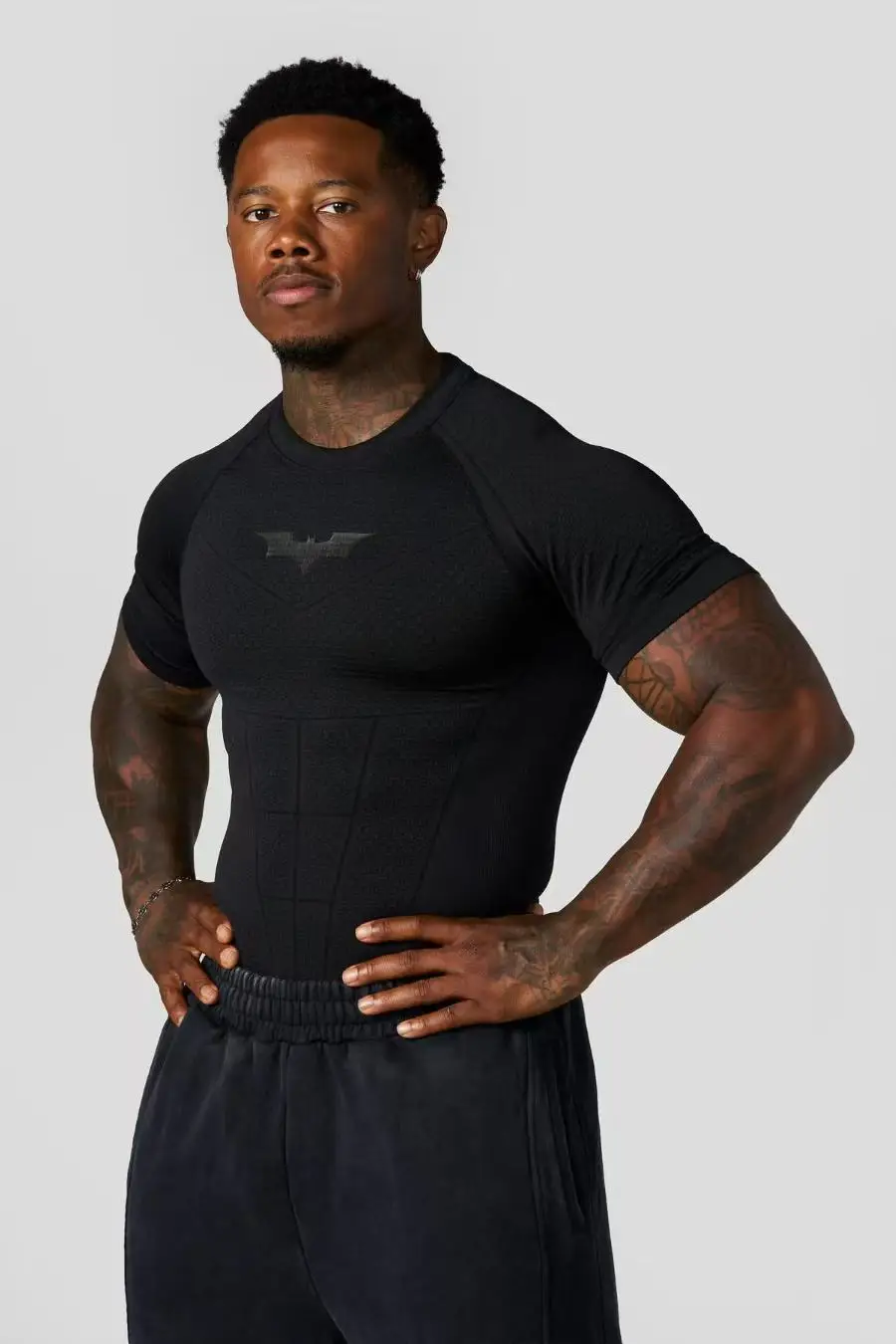 Sports T-shirt Men's Sports Running Fitness Top Breathable Quick Drying Bat Pattern Short Sleeve Classic Trendy Street Style