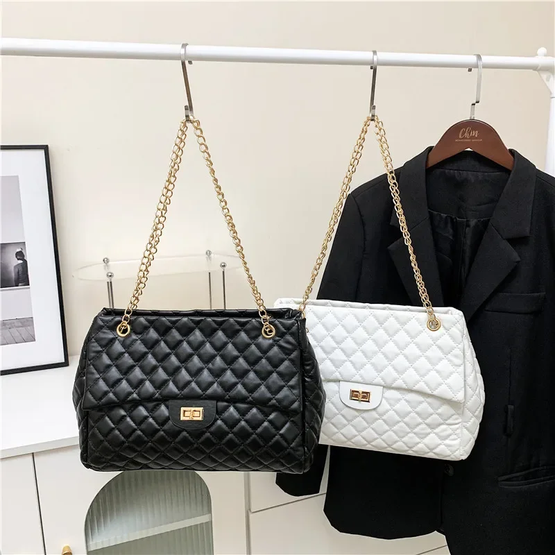 

2025 New Checkerboard Pattern Chain Shoulder and Crossbody Bag, A Stylish, Versatile and Large-capacity Tote Bag