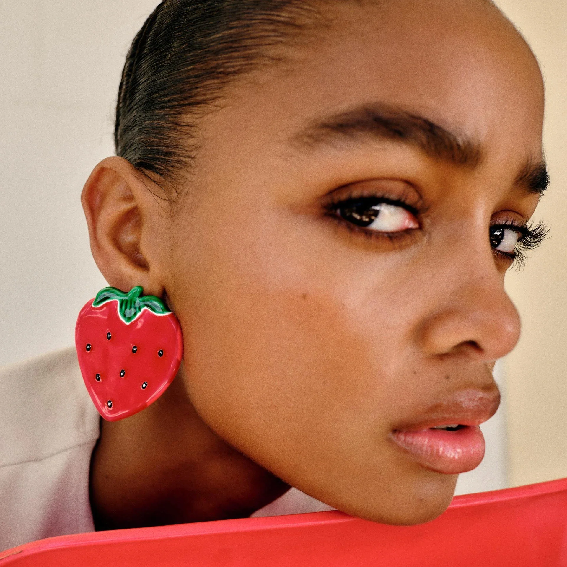 ZAA-pendientes de tuerca de fresa roja para mujer y niña, aretes de aleación de aceite de goteo, esmalte de fruta, joyería de fiesta de vacaciones, regalos de moda