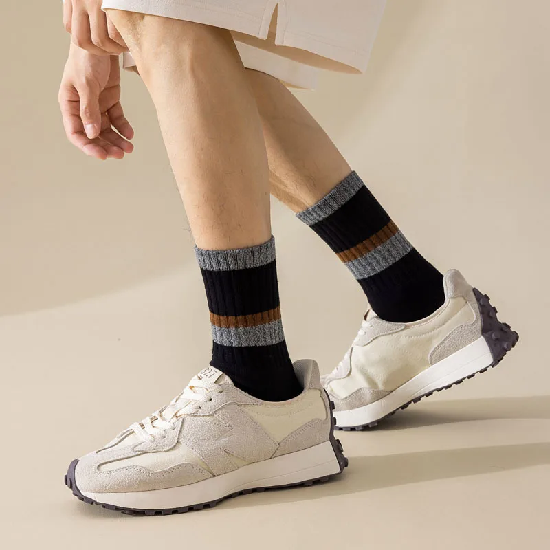 メンズバスケットボールスポーツクルーソックス、吸湿発散性、通気性、コットン、ソフトクッション、バドミントン、秋、冬、パフォーマンス