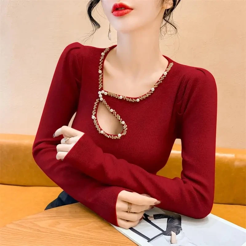 Women's Sweater Spring and Autumn V-neck Hollow Nail Drill Cute Needle Fashion Bottoming Shirt Sweater Blouse Women's Clothing