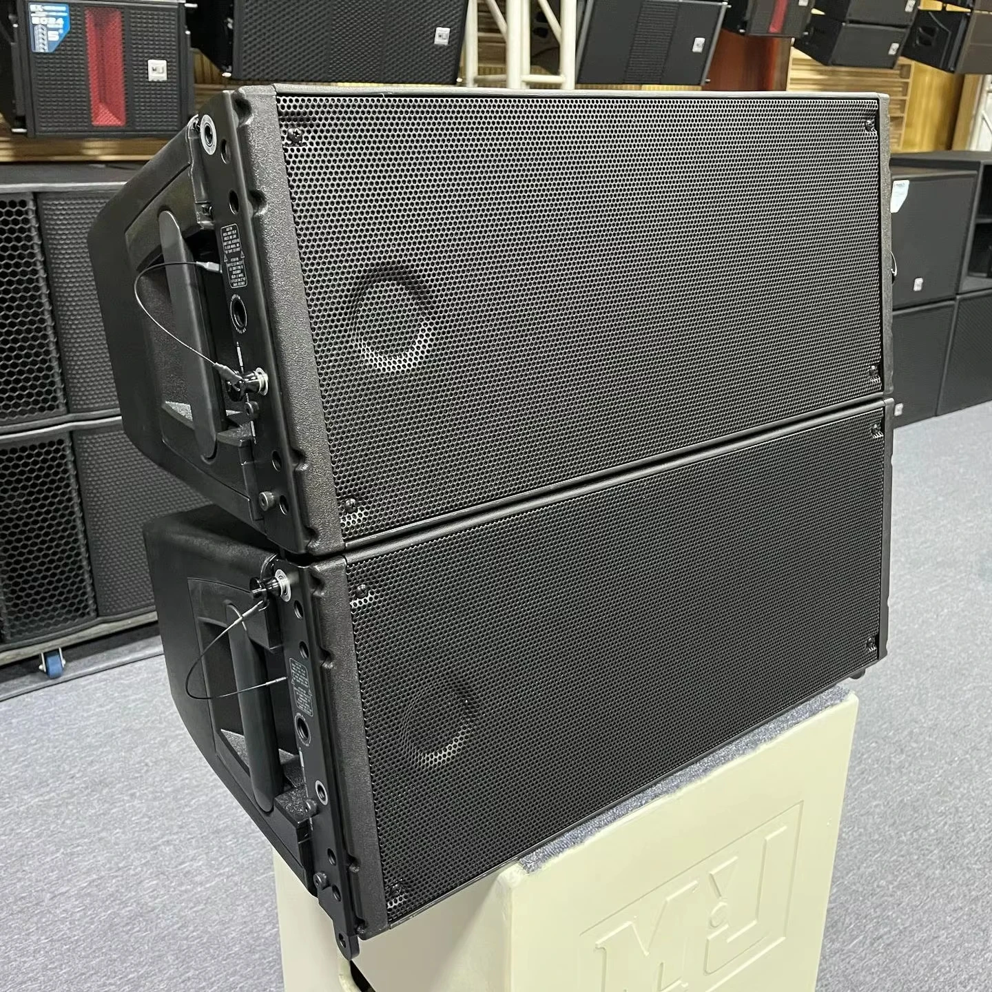 

HDL-210 Professional Sound System Active Line Array Speaker Dual 10 Inch Two Ways Speaker For Stage Performance